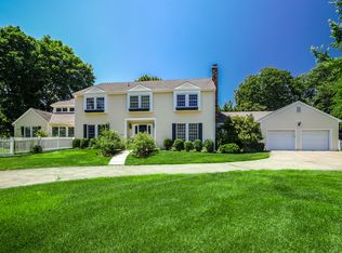 3 Stonegate Ln, Rye, NY 10580