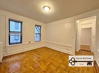 30-70 34th St #2-A, Astoria, NY 11103