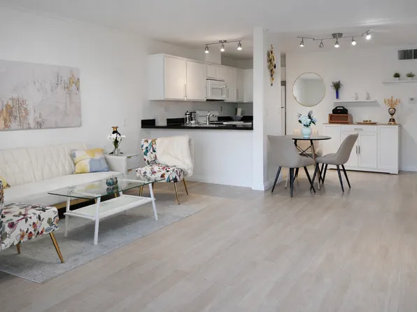 4401 Kraft Ave #13A, North Hollywood, CA 91602