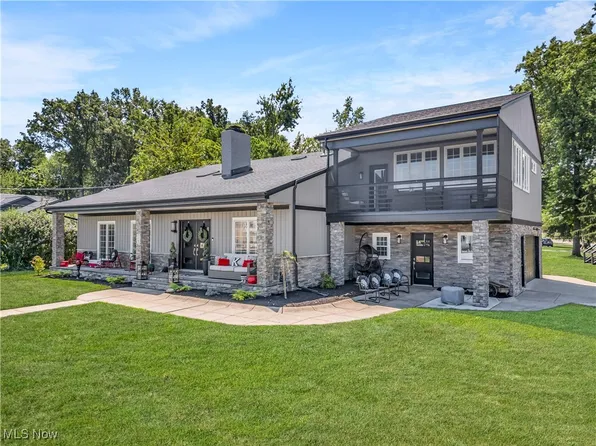 32363 Lake Rd, Avon Lake, OH 44012