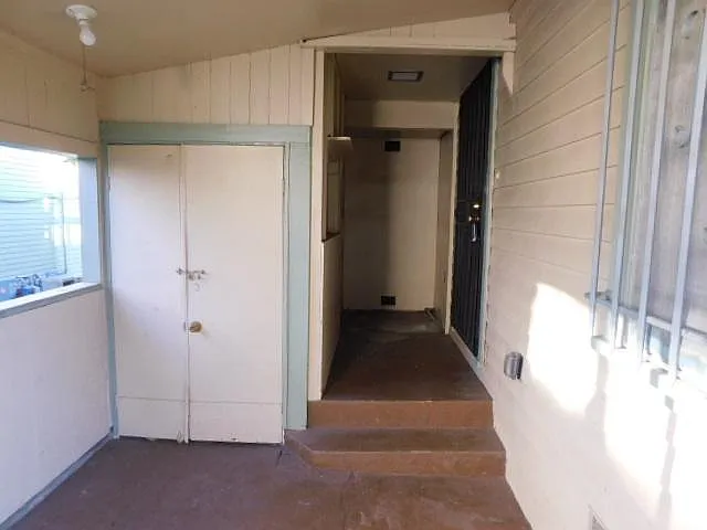 3660 Grim Ave — Photo 3