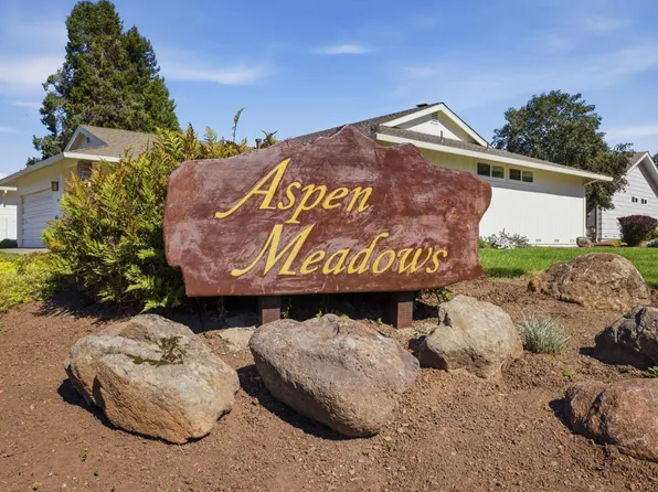 43 Aspen Meadows Circle, Santa Rosa, CA 95409