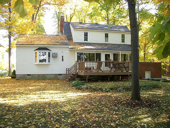 2nd image of 3669 Woodland Dr