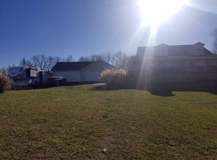 11079 Buttercup Rd, Joplin, MO 64804