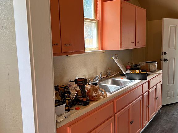 3rd image of 111 School St