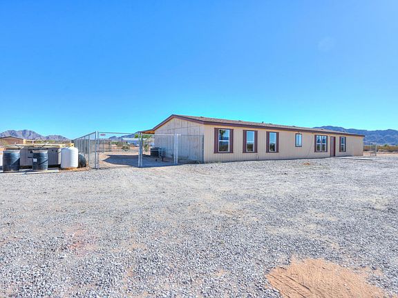 3rd image of 53789 W Wileys Way