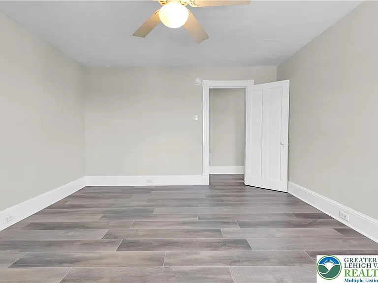 265-267 E Bertsch St #4 — Photo 12