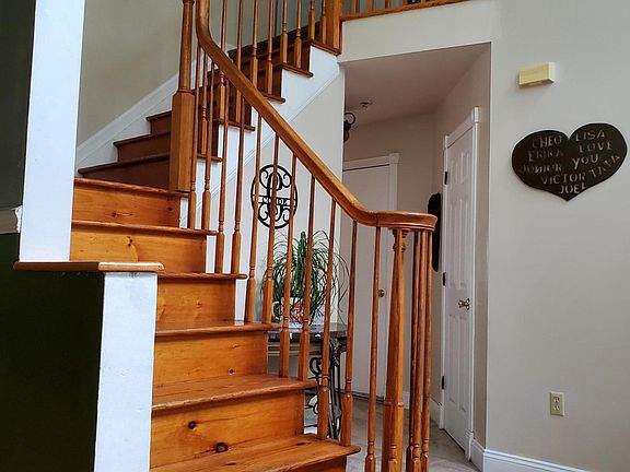 4th image of 739 Marlin Ave