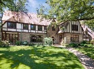 154 Warwick Ln, Kenilworth, IL 60043