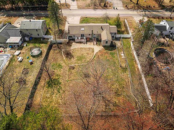 2nd image of 173 Chestnut Hill Road
