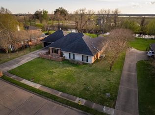 514 W Shore Dr, Alexandria, LA 71303