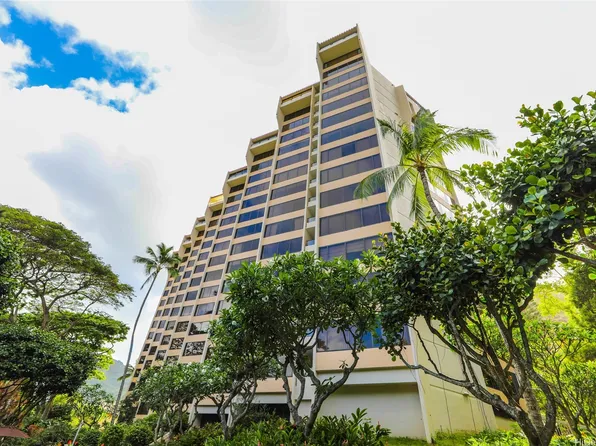 555 Hahaione St APT 10C, Honolulu, HI 96825