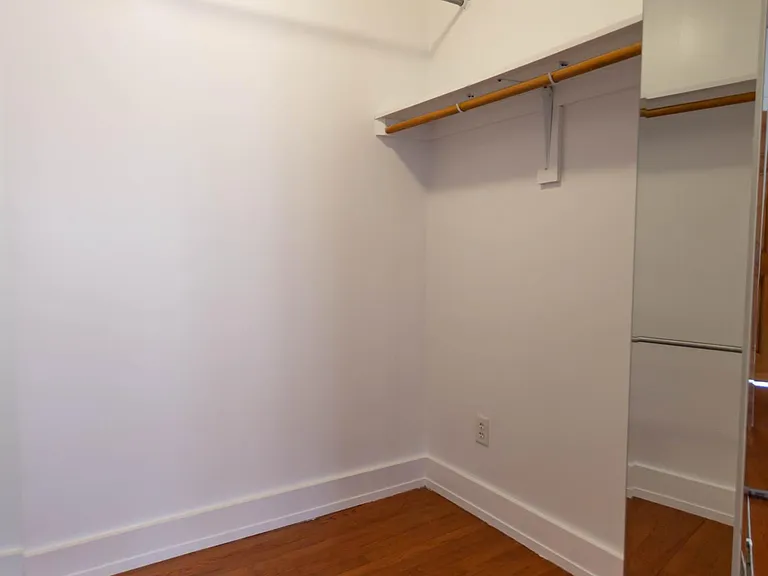 107 1st St S #210 — Photo 14