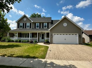 648 N Airlite St, Elgin, IL 60123