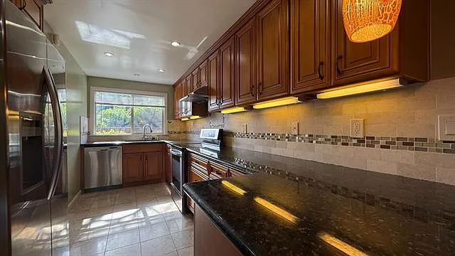 1356 Highland Ct — Photo 12