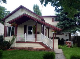 1407 Essex St, Essexville, MI