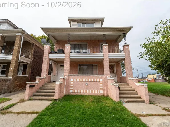 2103 Canterbury St, Dearborn, MI 48120