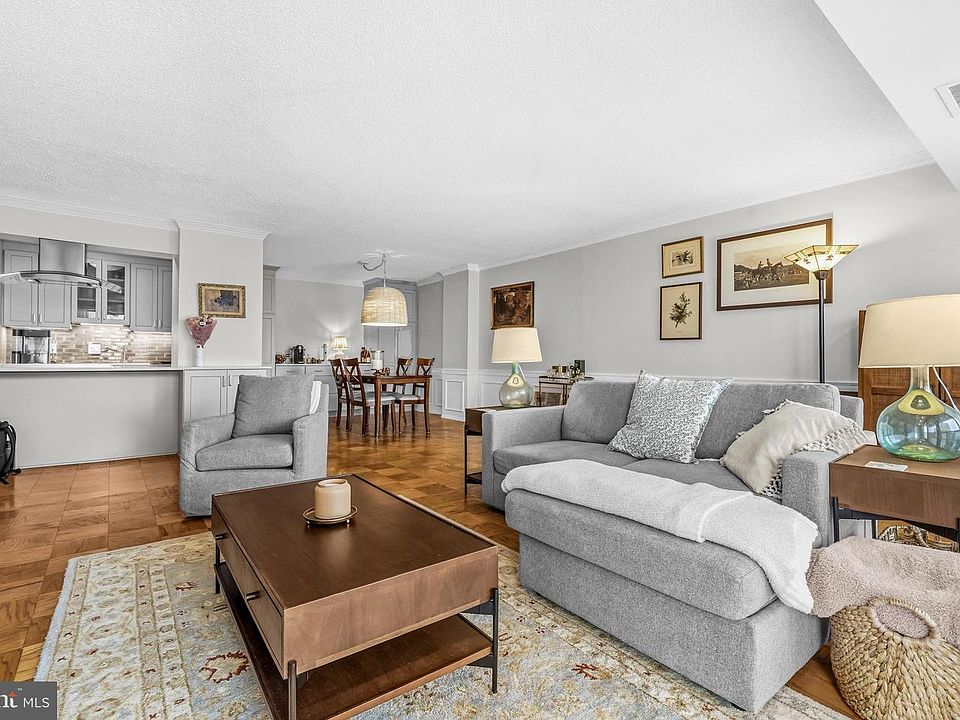 1st image of 3800 Fairfax Dr APT 1105