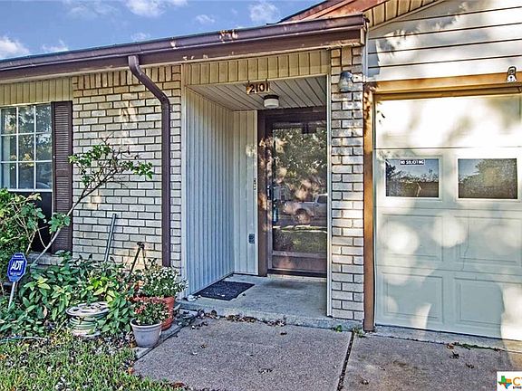 5th image of 2101 Eisenhower Dr