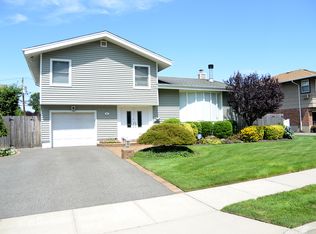 43 Fair Ln, Jericho, NY