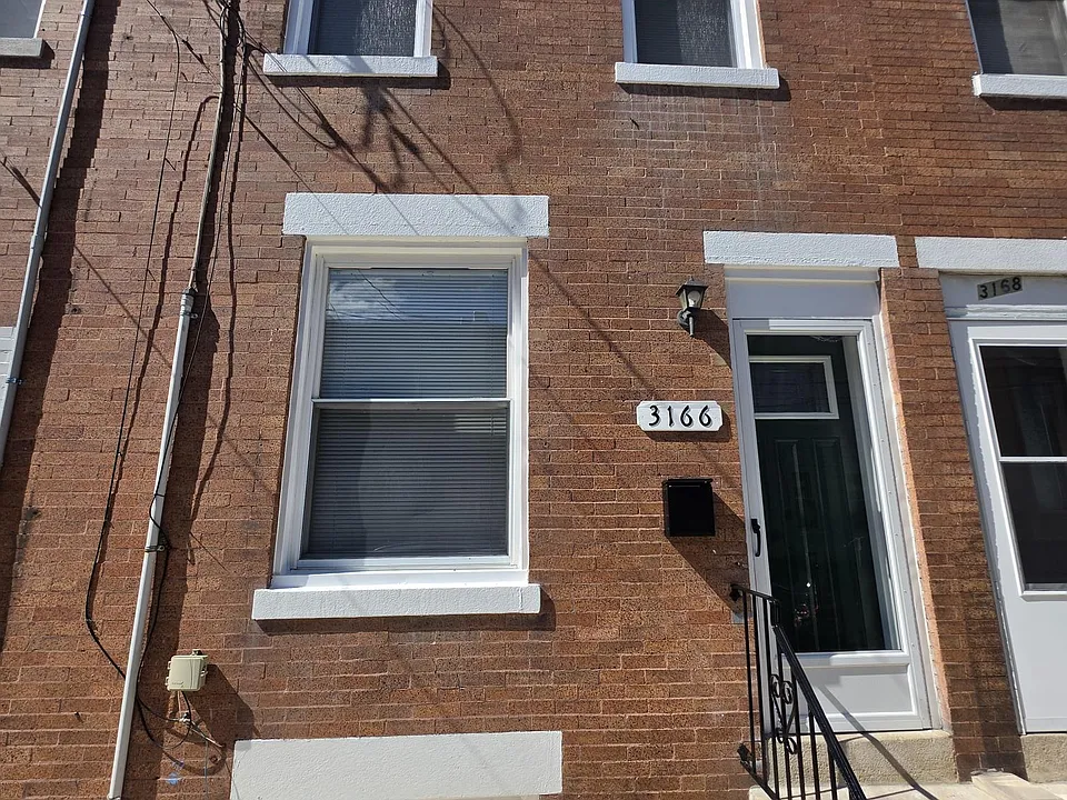 3166 Agate St