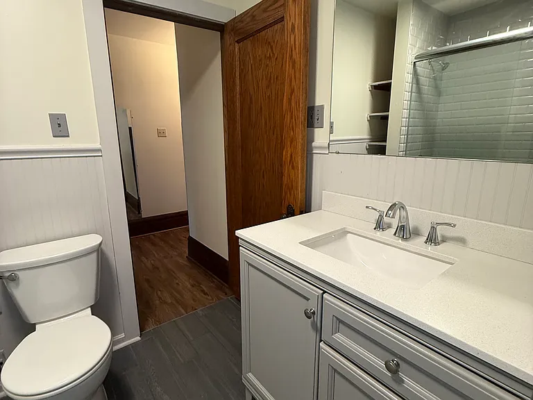333 Laurel Blvd — Photo 8