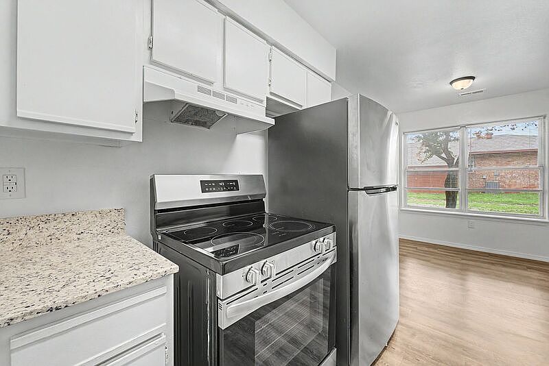 1st image of 1305 W New Hope Rd #D
