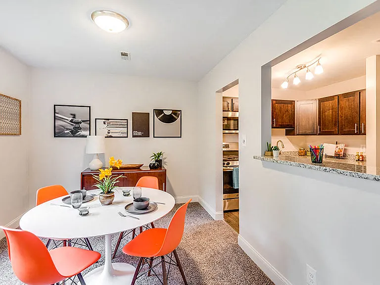 Padonia Village Apartments — Photo 12