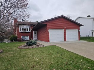 4132 Valley Dr NW, Rochester, MN 55901
