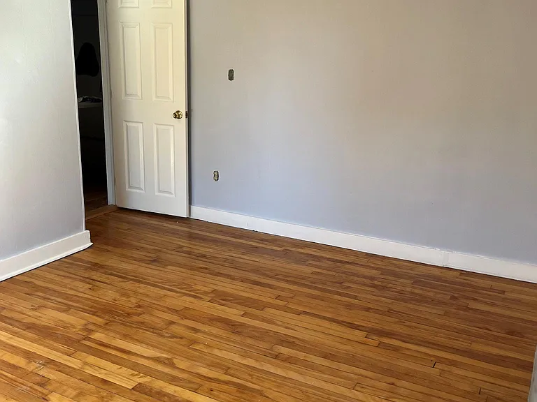 33 State St #3 — Photo 3