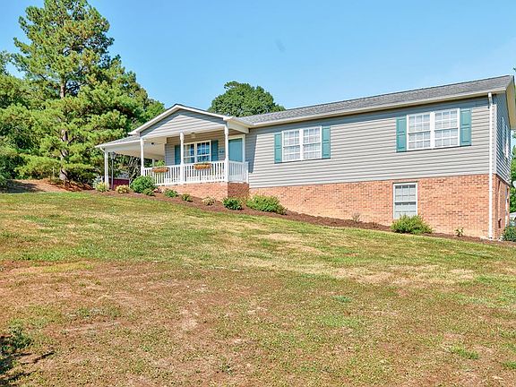 4th image of 1020 Twin Arch Dr
