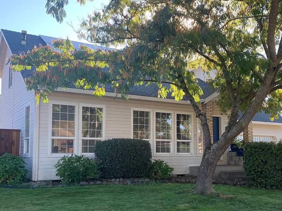 2nd image of 1812 Cascadia Cir