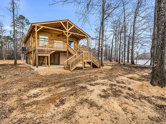 3rd image of 1090 Valley Grain Rd