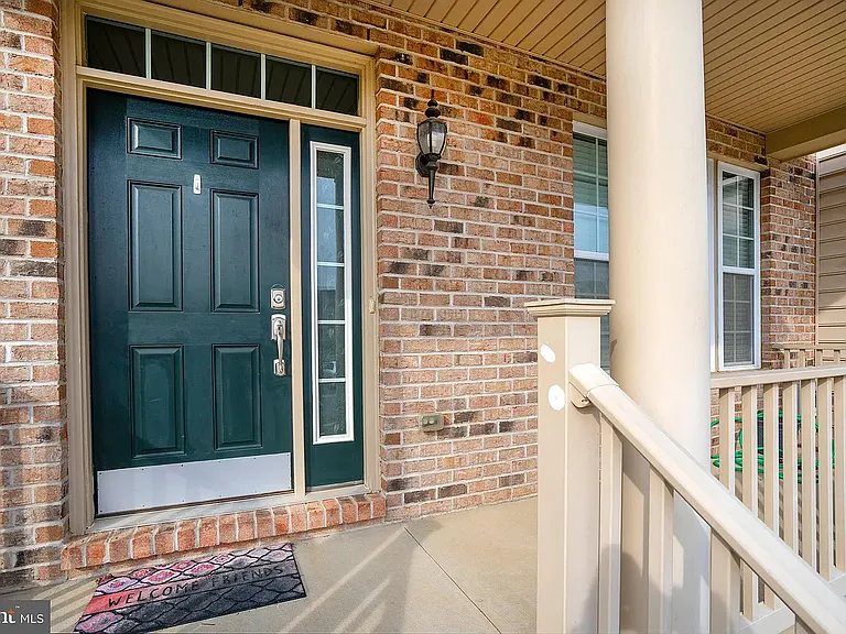2223 N Okeeffe Ln — Photo 3