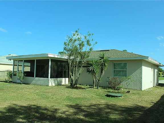 3rd image of 2471 SE Alfonso Ave