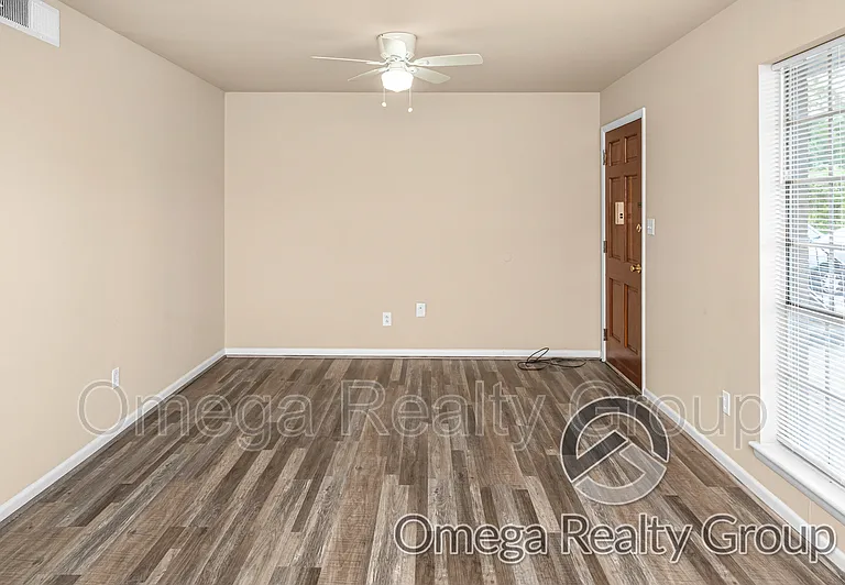 139 Foust Ct #135 — Photo 4