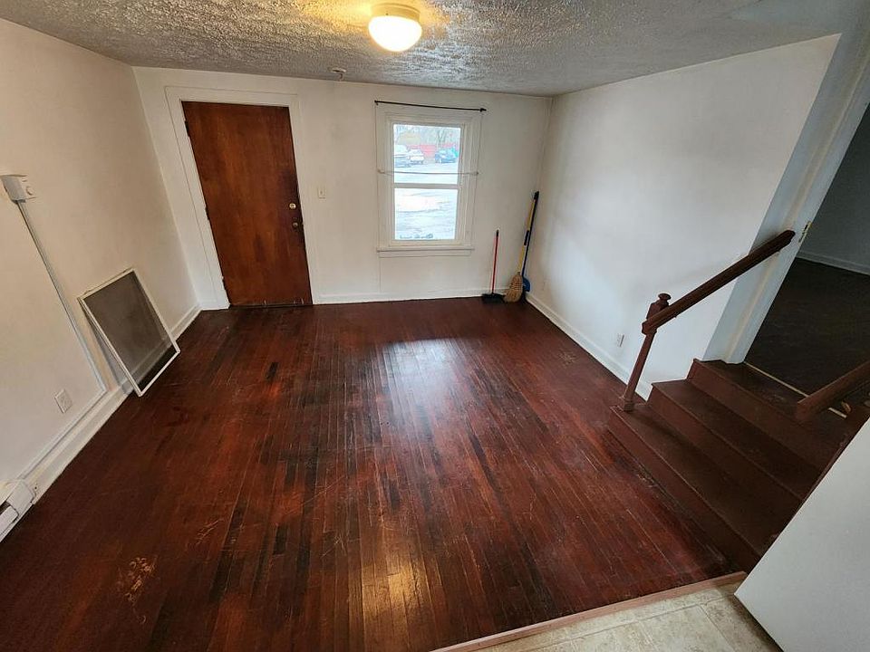 2nd image of 214 Vail Park