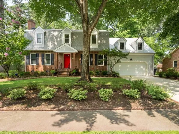 4653 Larkwood Dr, Virginia Beach, VA 23464