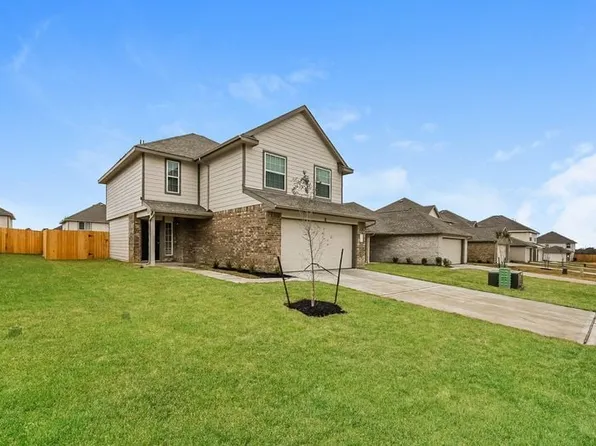 305 Fallow Deer Dr, Huntsville, TX 77320