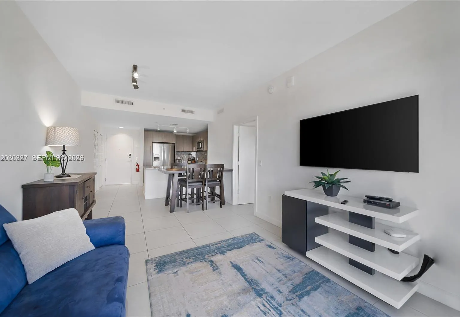5350 Park Condo — Photo 4