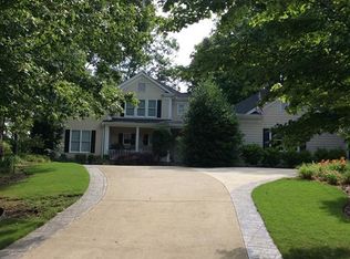 2533 Venture Cir, Gainesville, GA 30506