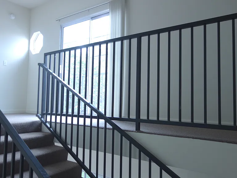 4426 Prospect Ave — Photo 25