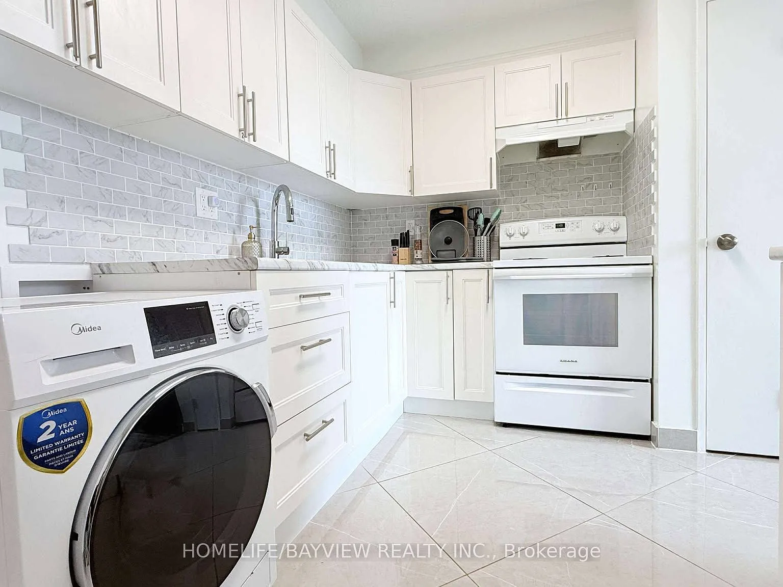 3 bed, $2,700 — Photo 1