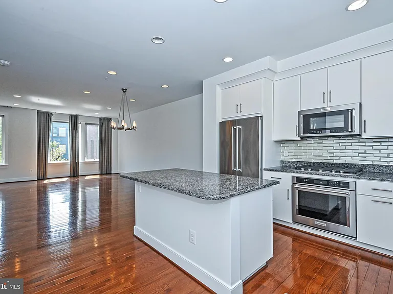 8337 Looking Glass Way — Photo 23