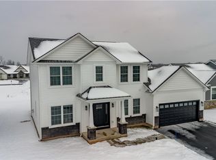 3417 Tall Tree Ln, Baldwinsville, NY 13027