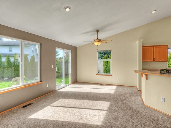 4th image of 1617 Meadow Pl