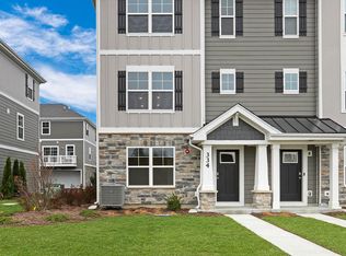 350 Bridgeview Ct, Saint Charles, IL 60174