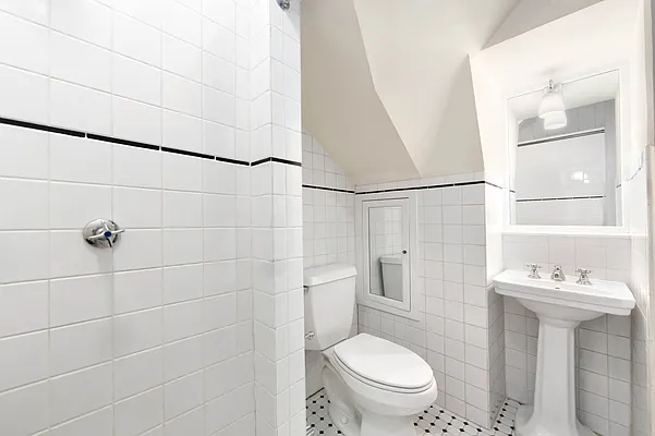 Rented by Compass | media 29