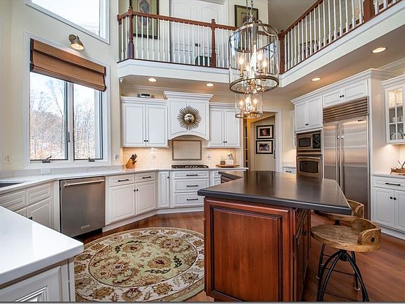 4th image of 7561 Worlington Dr