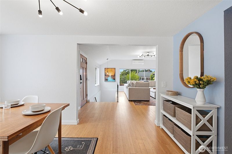 5th image of 8012 25th Avenue NW